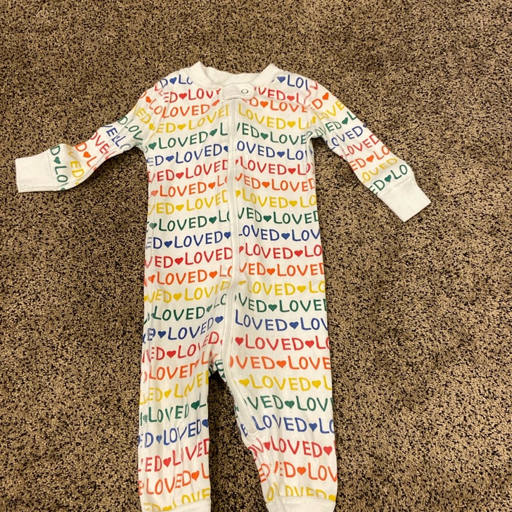 Hanna Andersson Loved Onesie Pajamas.  unisex. excellent condition.